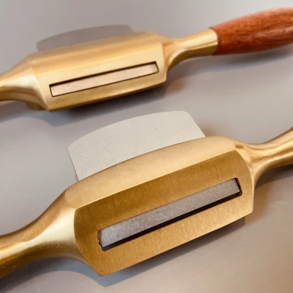 Quangsheng Luban spokeshave flat and curved closeup